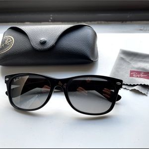 Ray-Ban Black Wayfarer Sunglasses, Polarized